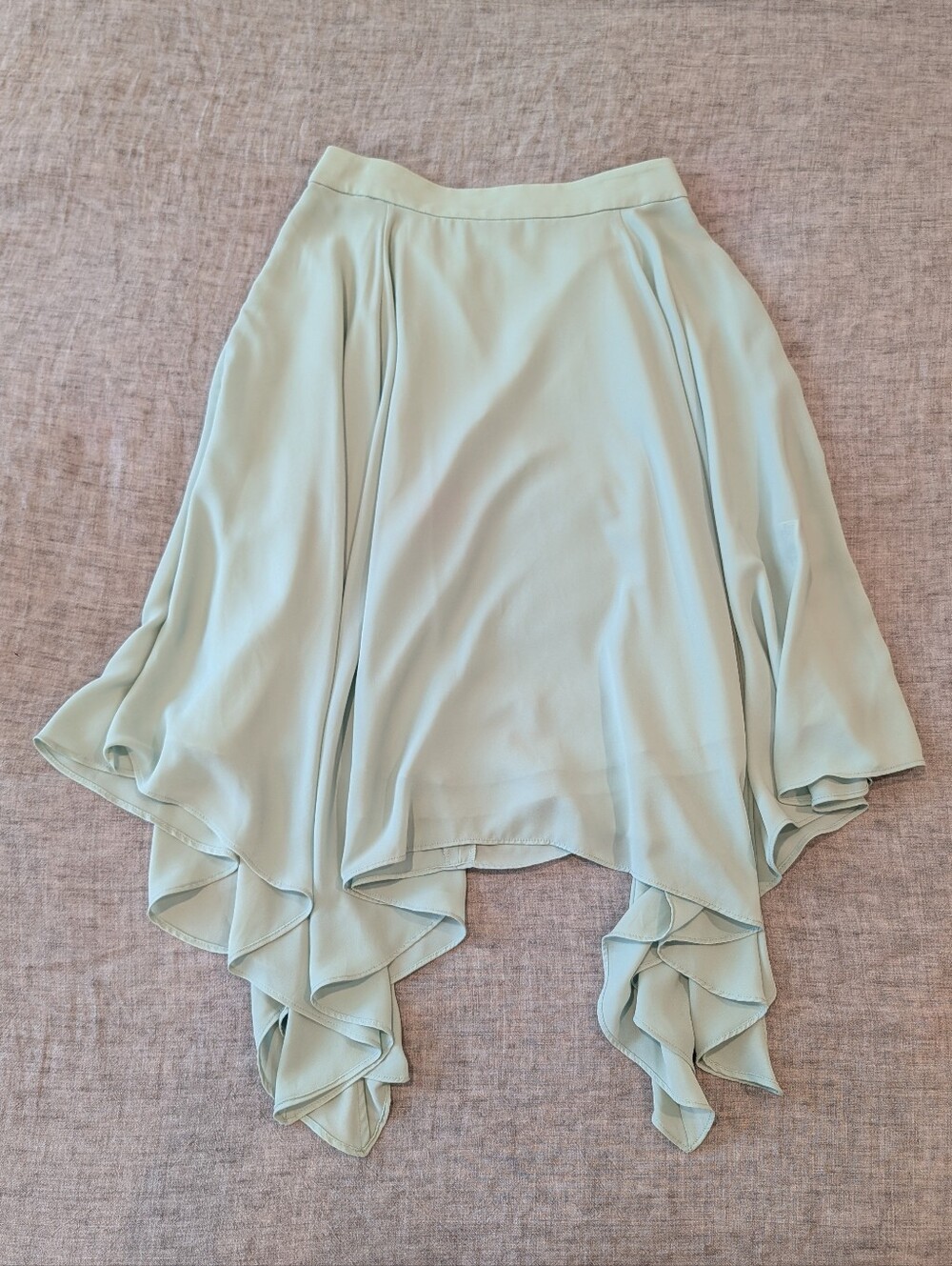 Banana Republic Mint Green Handkerchief Hem Skirt - Picture 2 of 4